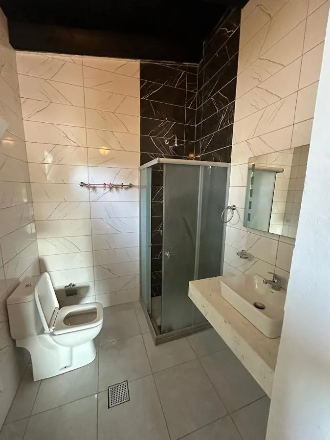 Gasthuis Ara E Vjeter Resort Velipojë