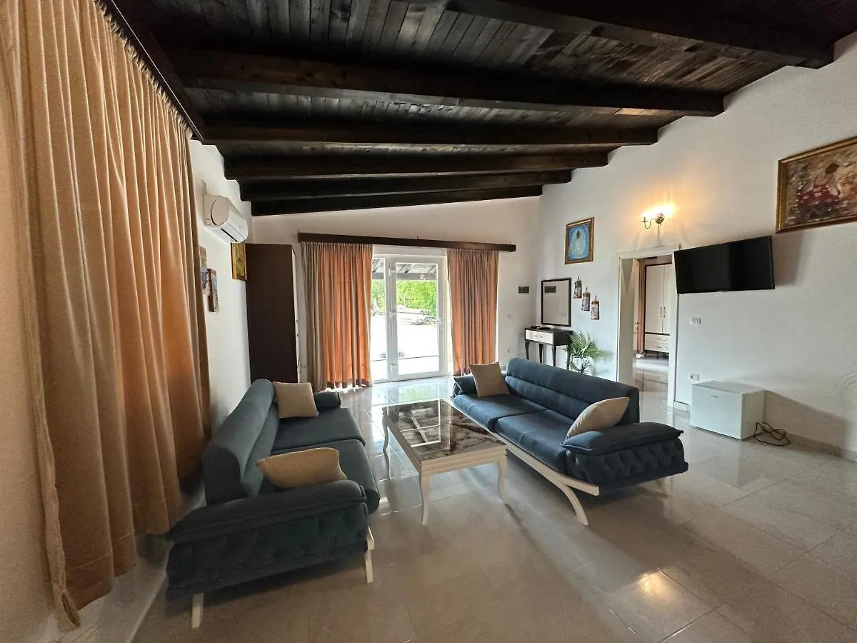Ara E Vjeter Resort Velipojë 0*,  Albanië